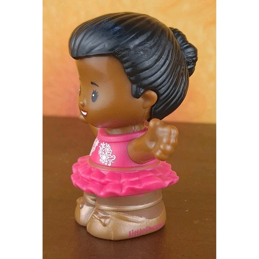 Fisher Price Little People  BARBIE African American  Girl Ballerina 2022